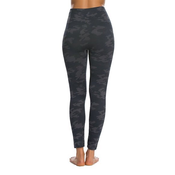 Spanx Look at Me Now Seamless Leggings, Black Camo, Size L - Picture 4 of 10